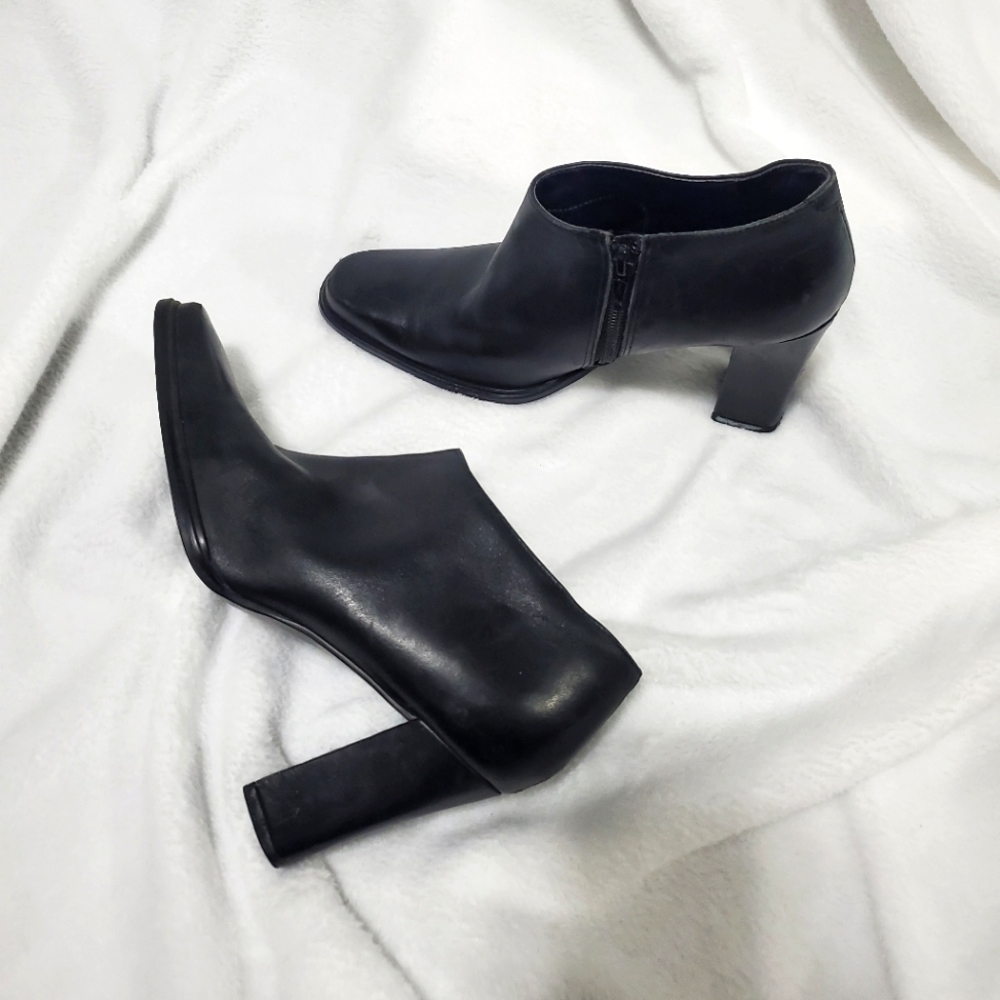 Nine West Vintage booties